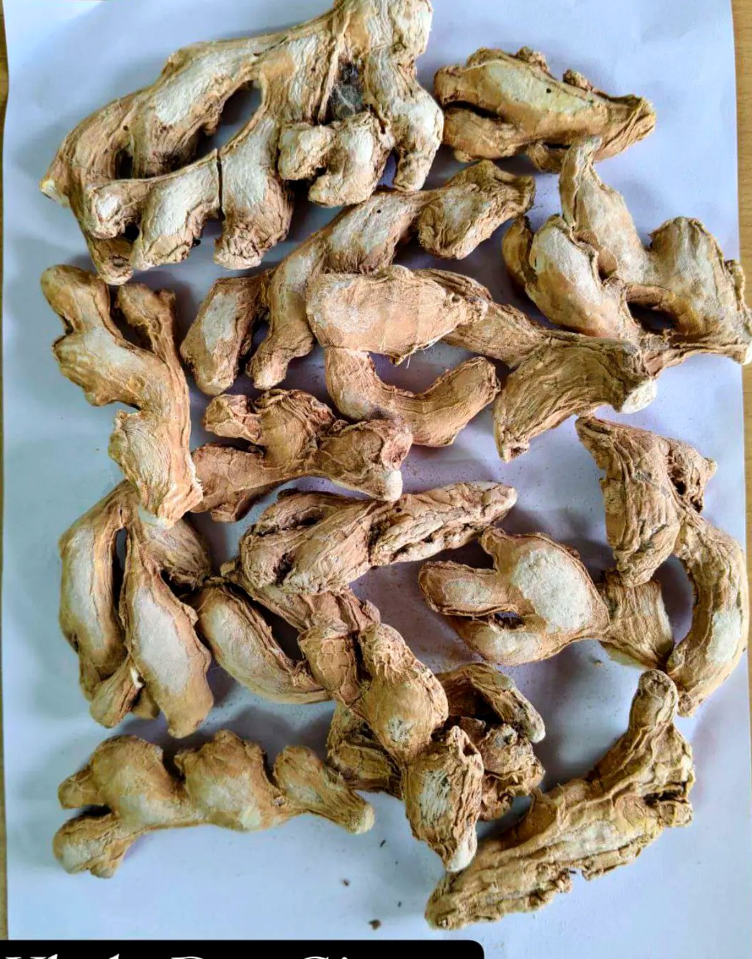 Whole dry ginger rhizomes sorted and graded for bulk export