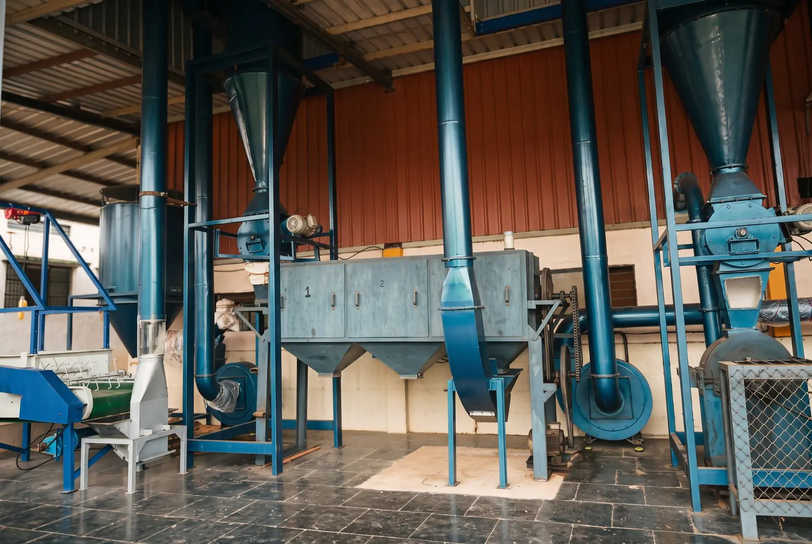 Cyclone separators and ducting on the chilli powder milling line